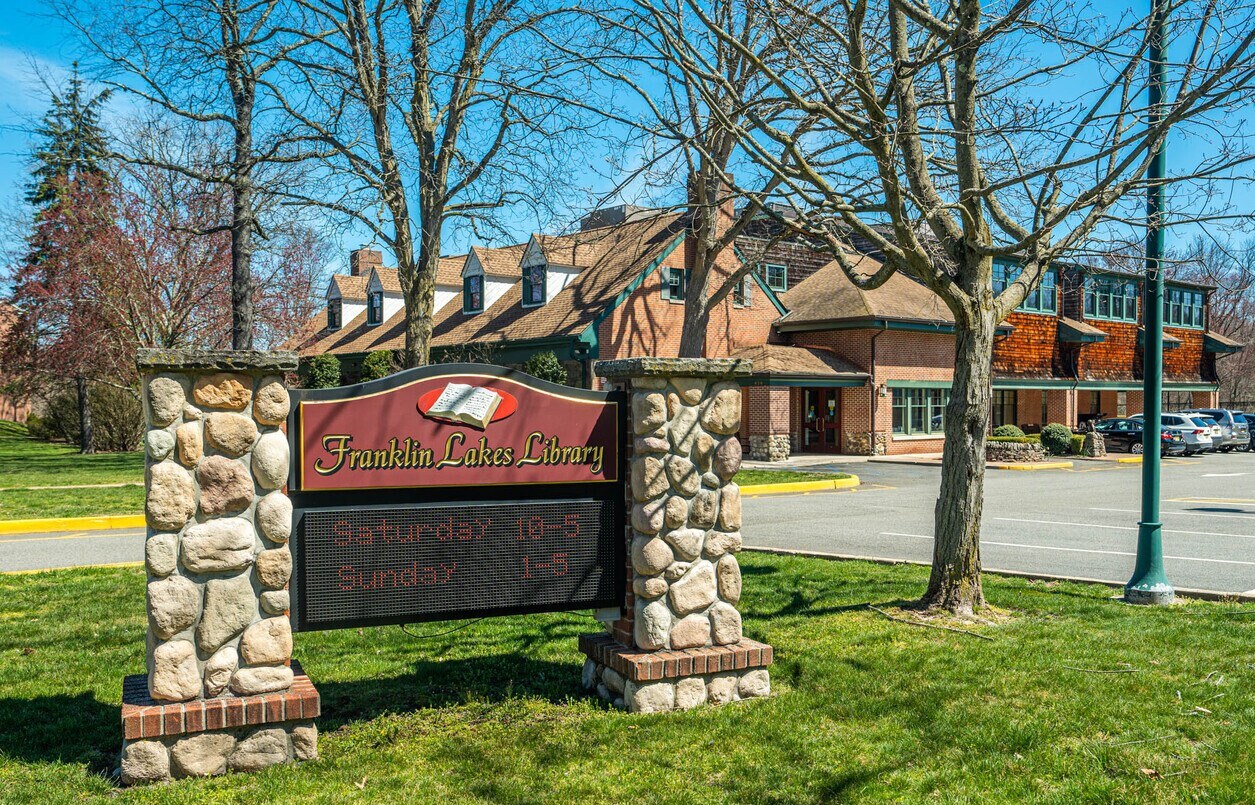 Franklin Lakes Public Library
